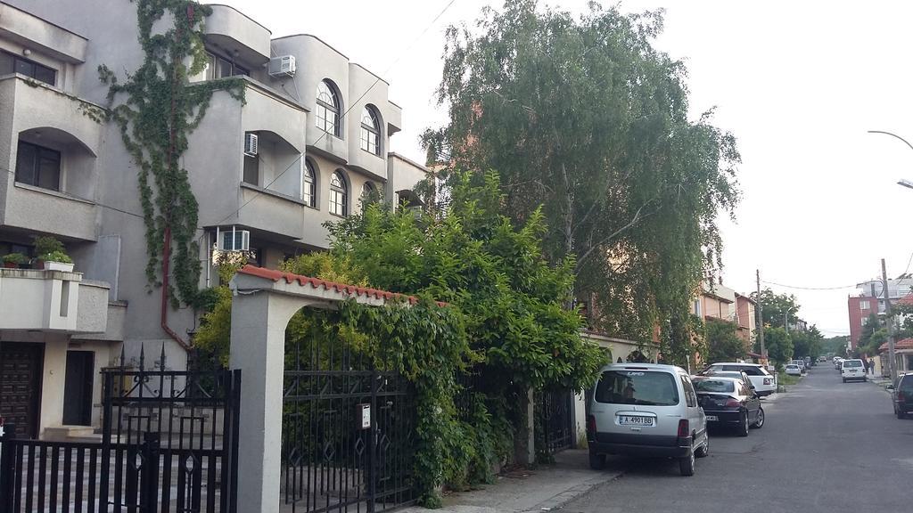 فندق Dvete Brezi بورغاس المظهر الخارجي الصورة